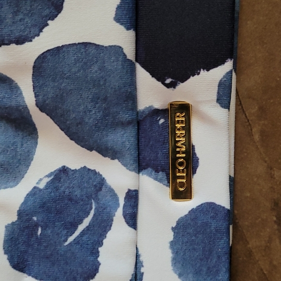 Cleo Harper Sports Bra - Picture 5 of 6